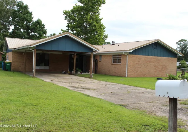 Homes for sale in Moss Point, MS | 8517 Greenfields Rd, Moss Point, MS 39562 | MLS# 4155874