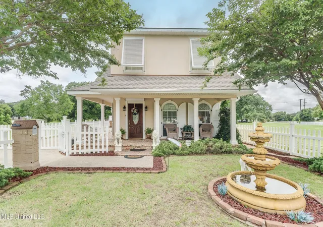 2nd image of 133 Myrtle St, Biloxi, MS 39530 | MLS# 4155674