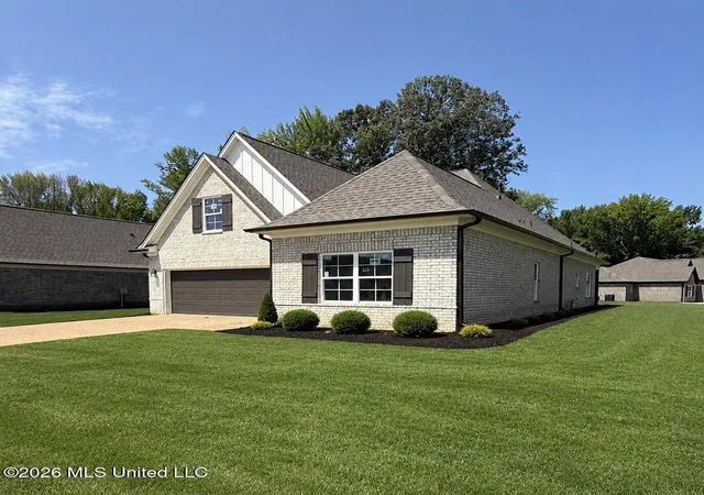Photo 3 of Sale Pending at 6373 River Ln, Walls, MS 38680 | MLS# 4156566 | Listing updated on 2026-08-25