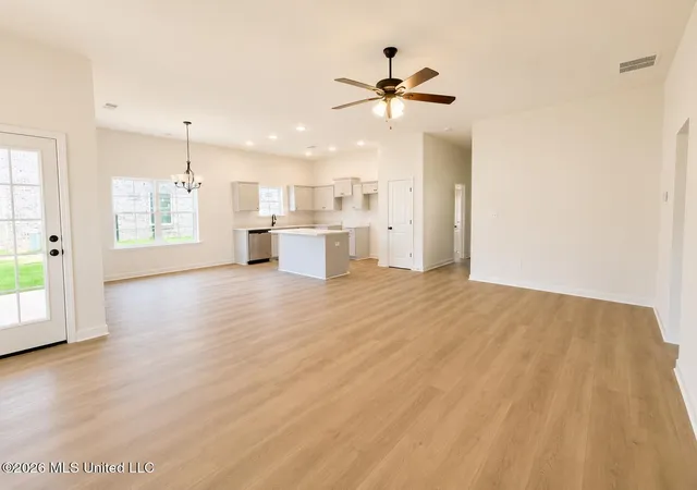 Photo 3 of Sale Pending at 6373 River Ln, Walls, MS 38680 | MLS# 4156566 | Listing updated on 2026-08-25
