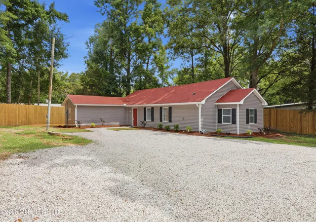 Homes for sale in Brandon, MS | 1392 Old Lake Rd, Brandon, MS 39042 | MLS# 4155793