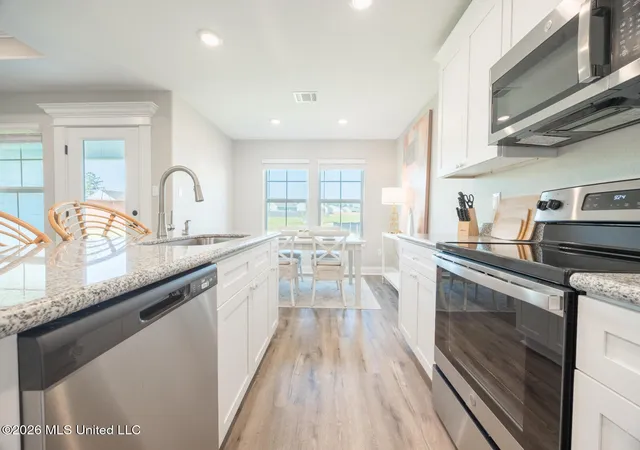 3rd image of 13541 Garland Rd, Ocean Springs, MS 39564 | MLS# 4155737