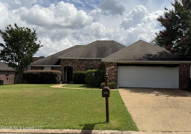 Homes for sale in Brandon, MS | 229 Camelot Wy, Brandon, MS 39047 | MLS# 4155753