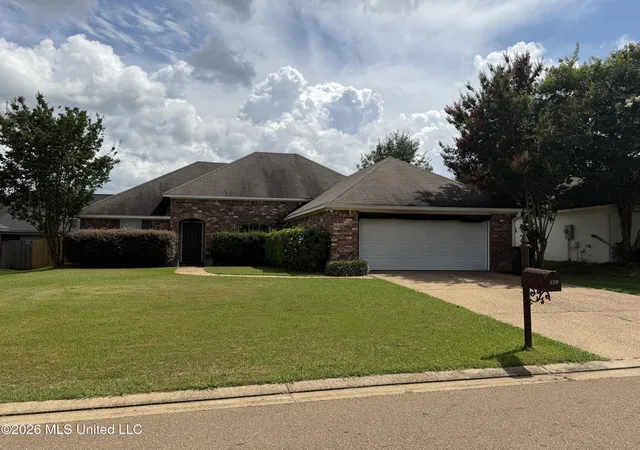 Homes for sale in Brandon, MS | 229 Camelot Wy, Brandon, MS 39047 | MLS# 4155753