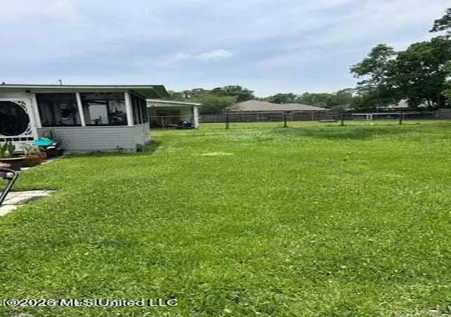 Homes for sale in Ocean Springs, MS | 3117 Beachview Dr, Ocean Springs, MS 39564 | MLS# 4155759
