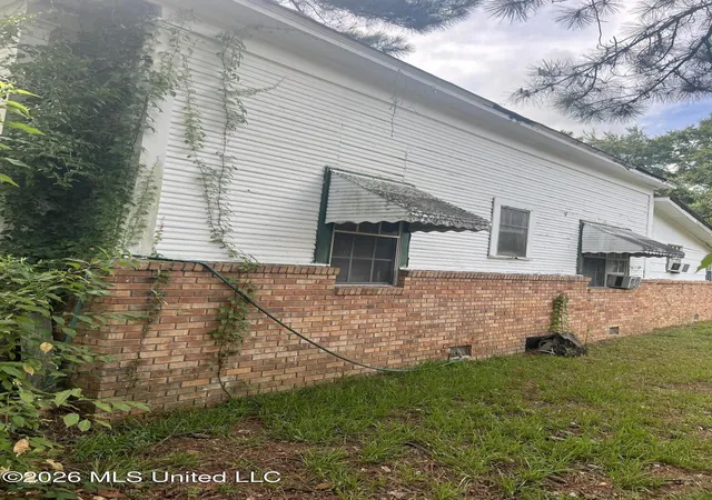 Homes for sale in Hattiesburg, MS | 813 Davidson Pl, Hattiesburg, MS 39401 | MLS# 4155764