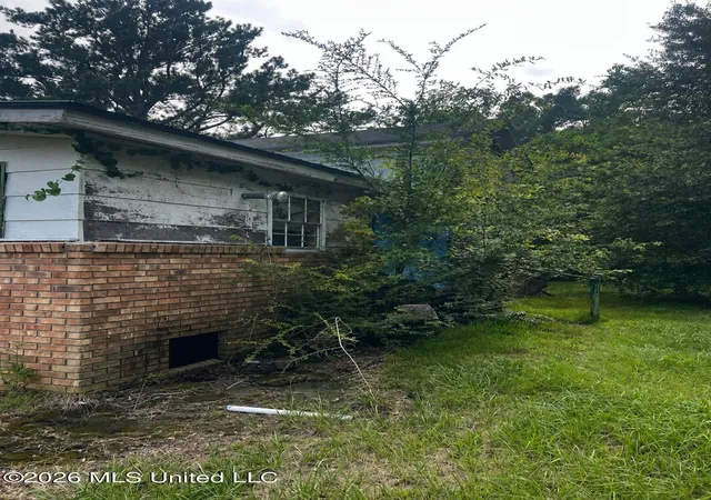 Homes for sale in Hattiesburg, MS | 813 Davidson Pl, Hattiesburg, MS 39401 | MLS# 4155764