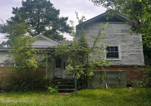 Homes for sale in Hattiesburg, MS | 813 Davidson Pl, Hattiesburg, MS 39401 | MLS# 4155764