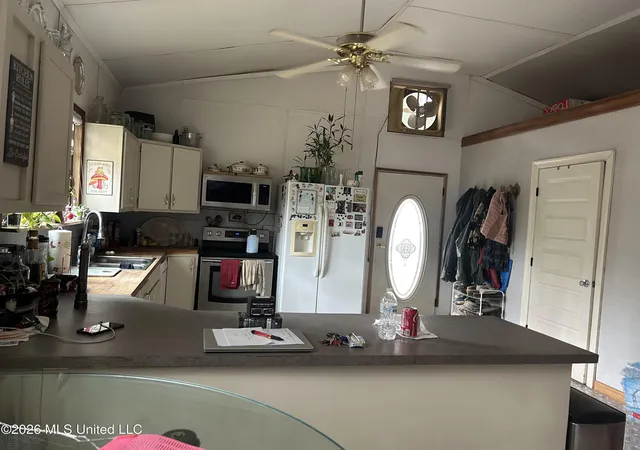 Photo 4 of Single family home for sale at 211 Clark Cemetery Rd, Laurel, MS 39443 | MLS# 4155951 | Listing updated on 2026-07-15