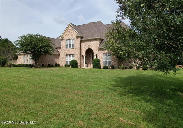 Photo 3 of Mansion for sale at 219 Sunset Cir, Madison, MS 39110 | MLS# 4157800 | Listing updated on 2026-09-15