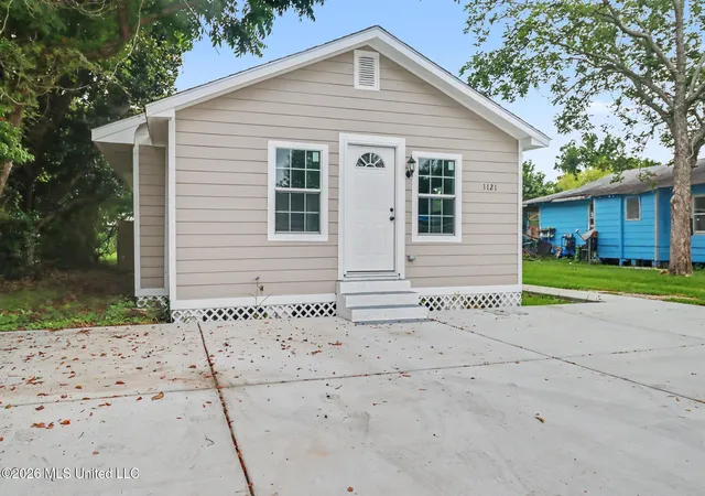 Photo 2 of Single family home for sale at 1121 43rd Avenue, Gulfport, MS 39501 | MLS# 4155926 | Listing updated on 2026-09-10