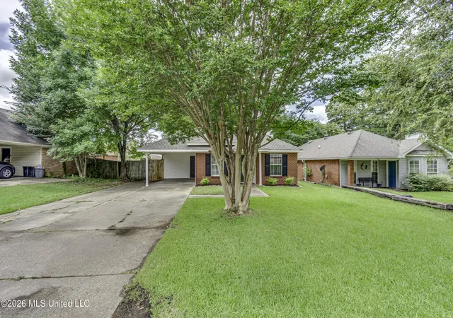 Homes for sale in Brandon, MS | 1022 Red Oak Dr, Brandon, MS 39042 | MLS# 4155817