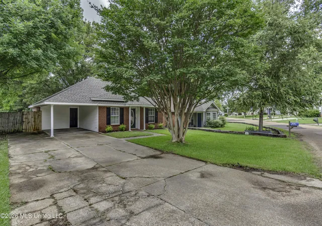 Homes for sale in Brandon, MS | 1022 Red Oak Dr, Brandon, MS 39042 | MLS# 4155817