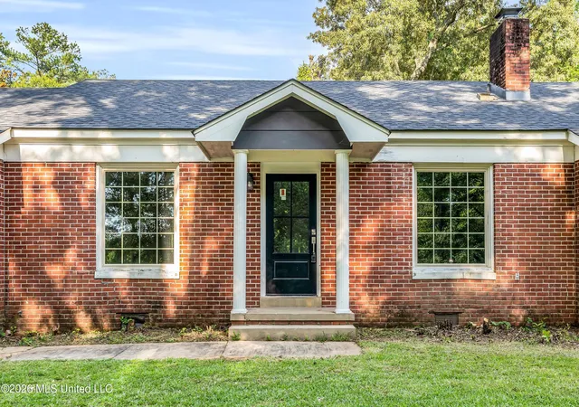Photo 1 of Single family home for sale at 634 Ridge Rd, Columbus, MS 39705 | MLS# 4156004 | Listing updated on 2026-08-30
