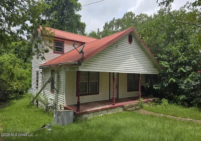 Photo 2 of Single family home for sale at 332 1st West St, Woodville, MS 39669 | MLS# 4155924 | Listing updated on 2026-07-15