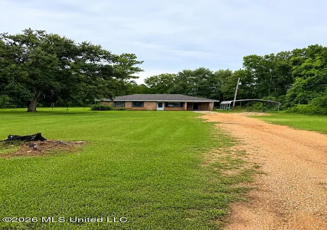 2nd image of 39 Leo Eaves Rd, Picayune, MS 39466 | MLS# 4155858