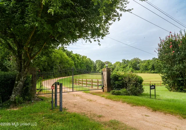 Photo 3 of Sale Pending at 15555 Highway 18, Raymond, MS 39154 | MLS# 4156616 | Listing updated on 2026-08-10