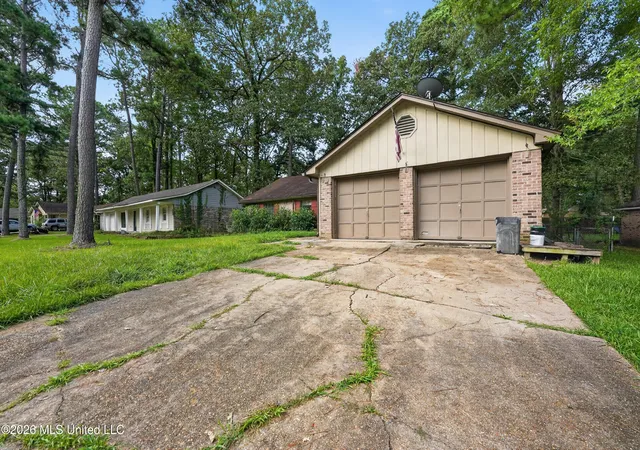 Photo 3 of Single family home for sale at 406 Shenandoah Rd, Brandon, MS 39047 | MLS# 4156761 | Listing updated on 2026-10-02