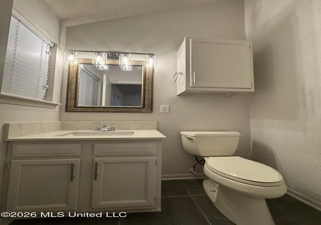 Photo 12 of Sale Pending at 1660 Ravenwood Ln, Pearl, MS 39208 | MLS# 4155935 | Listing updated on 2026-10-08