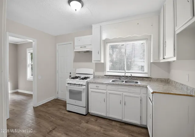 Photo 4 of Single family home for sale at 120 Wacker Dr, Jackson, MS 39206 | MLS# 4157017 | Listing updated on 2026-09-09