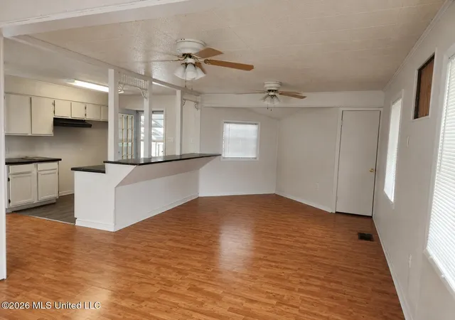Photo 2 of Single family home for sale at 229 Cameron St, Jackson, MS 39212 | MLS# 4158121 | Listing updated on 2026-08-04