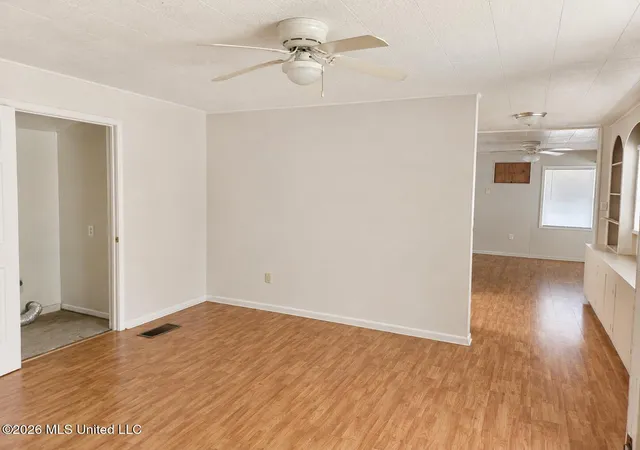 Photo 3 of Single family home for sale at 229 Cameron St, Jackson, MS 39212 | MLS# 4158121 | Listing updated on 2026-08-04
