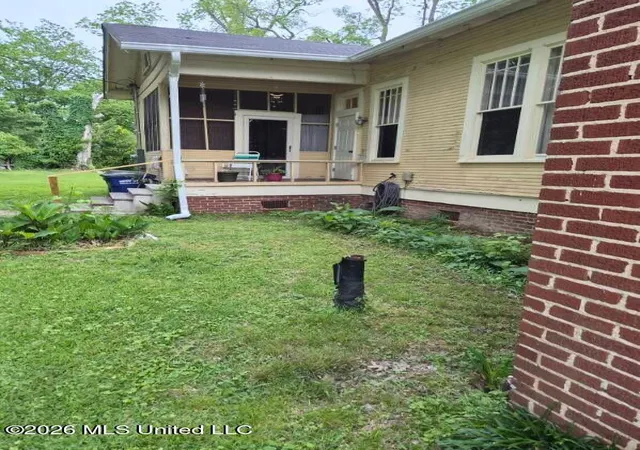 Homes for sale in Yazoo City, MS | 414 N Monroe St, Yazoo City, MS 39194 | MLS# 4155889