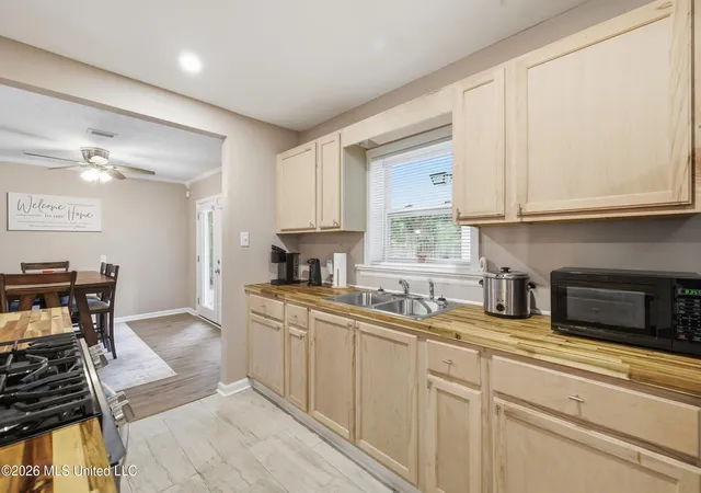 Photo 4 of Sale Pending at 2130 Driftwood Dr, Biloxi, MS 39531 | MLS# 4156036 | Listing updated on 2026-09-17