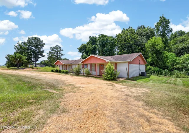 Photo 3 of Multi family home for sale at 1461/1463 Us 84, Collins, MS 39428 | MLS# 4155904 | Listing updated on 2026-07-27
