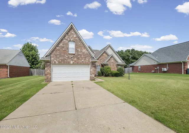 Photo 3 of Single family home for sale at 5681 Carter Dr, Southaven, MS 38672 | MLS# 4156118 | Listing updated on 2026-08-17