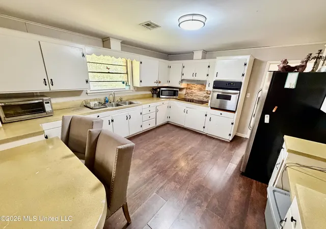 Photo 3 of Sale Pending at 1627 Highway 446, Boyle, MS 38730 | MLS# 4155936 | Listing updated on 2026-08-17
