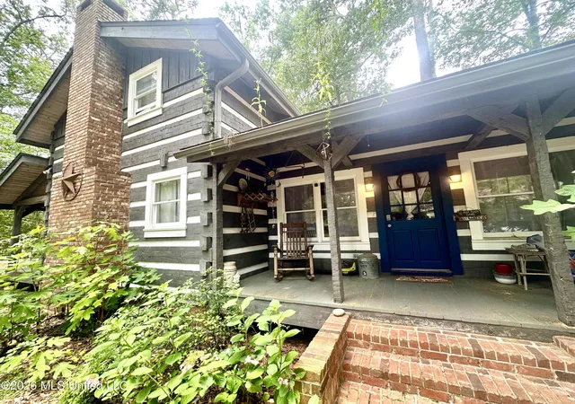 Photo 1 of Single family home for sale at 900 Morningside Dr, Brookhaven, MS 39601 | MLS# 4155998 | Listing updated on 2026-09-10