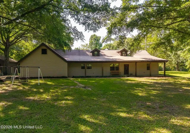 Photo 2 of Single family home for sale at 8454 Anding Oil City Rd, Bentonia, MS 39040 | MLS# 4155943 | Listing updated on 2026-09-11