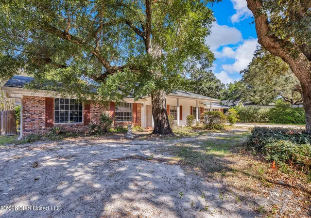 Photo 3 of Sale Pending at 2530 Old Bay Rd, Biloxi, MS 39531 | MLS# 4155965 | Listing updated on 2026-09-13