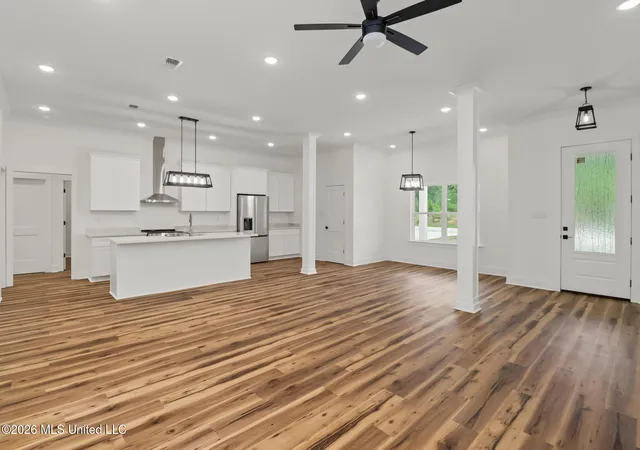 Photo 3 of Single family home for sale at 14951 Longwood Ln, Gulfport, MS 39503 | MLS# 4155957 | Listing updated on 2026-09-01