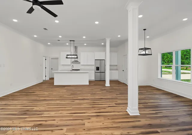 Photo 4 of Single family home for sale at 14951 Longwood Ln, Gulfport, MS 39503 | MLS# 4155957 | Listing updated on 2026-09-01