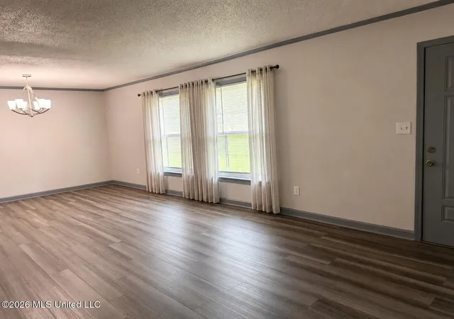 Photo 3 of Sale Pending at 216 E Northside Dr, Jackson, MS 39206 | MLS# 4156316 | Listing updated on 2026-07-25