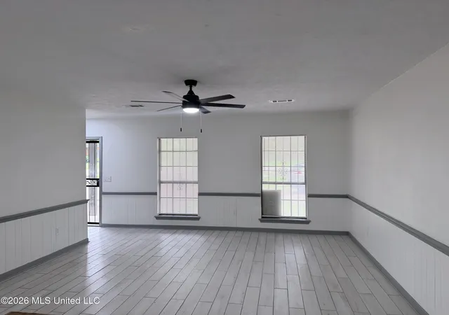 Photo 3 of Sale Pending at 1351 Raymond Rd, Jackson, MS 39204 | MLS# 4156429 | Listing updated on 2026-08-12