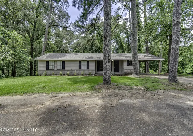 Photo 2 of Sale Pending at 43 Rich Ln, Yazoo City, MS 39194 | MLS# 4156016 | Listing updated on 2026-08-07