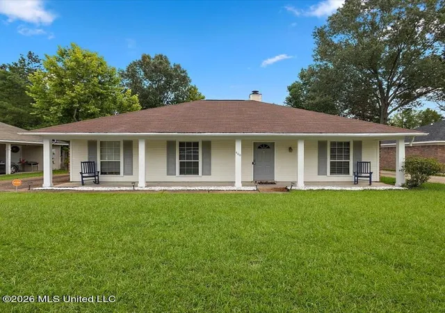 Photo 1 of Sale Pending at 400 Riverbend Dr, Byram, MS 39272 | MLS# 4156297 | Listing updated on 2026-08-18