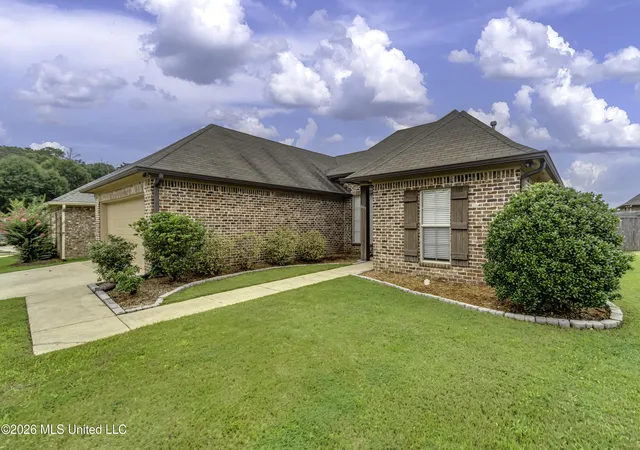 Photo 3 of Single family home for sale at 303 Ridge Pointe Dr, Brandon, MS 39042 | MLS# 4156222 | Listing updated on 2026-09-21
