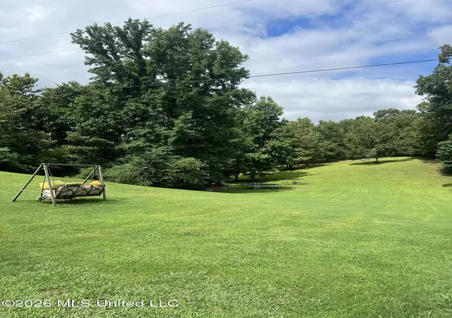 Photo 2 of Single family home for sale at 215 White Rd, Holly Springs, MS 38635 | MLS# 4156100 | Listing updated on 2026-07-24