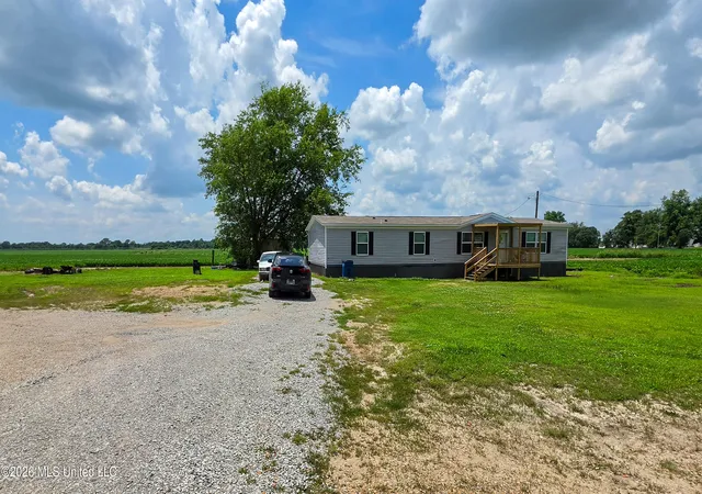 2nd image of 755 W Bobo Rd, Clarksdale, MS 38614 | MLS# 4156123
