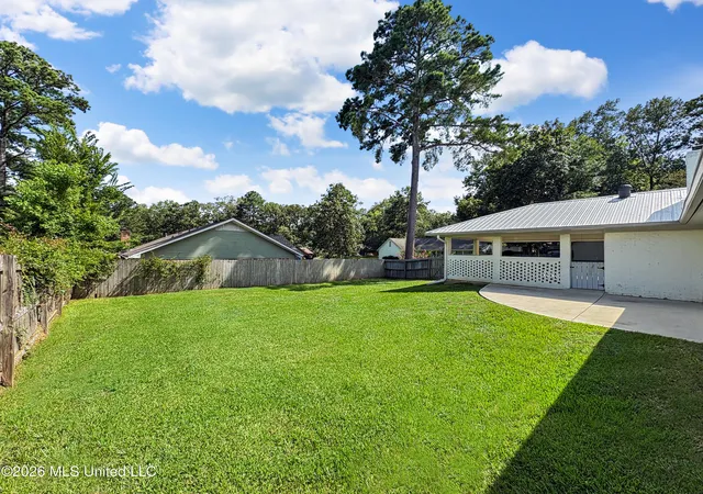 Photo 25 of Single family home for sale at 200 Poplar Dr, Brandon, MS 39047 | MLS# 4156171 | Listing updated on 2026-09-11