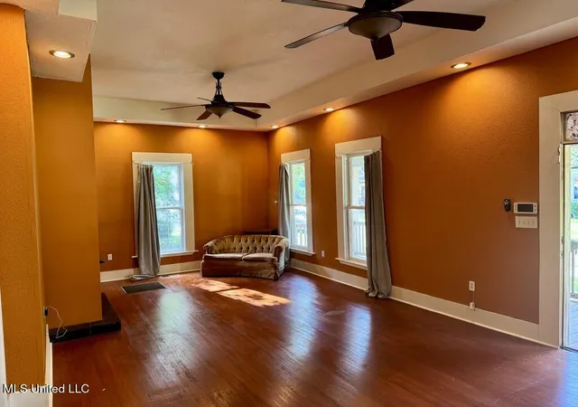 Photo 2 of Sale Pending at 104 Columbia St, Hattiesburg, MS 39401 | MLS# 4156026 | Listing updated on 2026-08-15