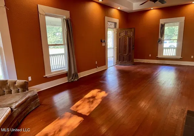 Photo 3 of Sale Pending at 104 Columbia St, Hattiesburg, MS 39401 | MLS# 4156026 | Listing updated on 2026-08-15