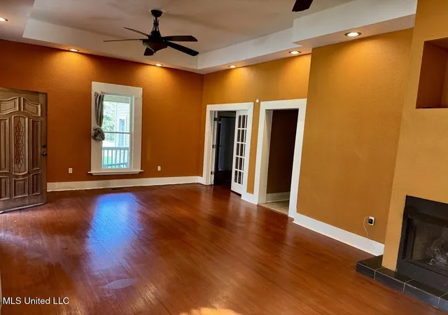 Photo 3 of Sale Pending at 104 Columbia St, Hattiesburg, MS 39401 | MLS# 4156026 | Listing updated on 2026-08-15