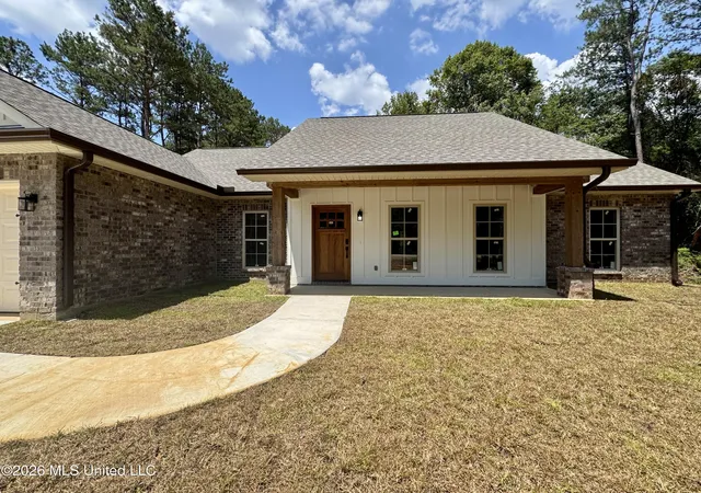 Photo 2 of Single family home for sale at 721 Anchor Lake Rd, Carriere, MS 39426 | MLS# 4156028 | Listing updated on 2026-07-16