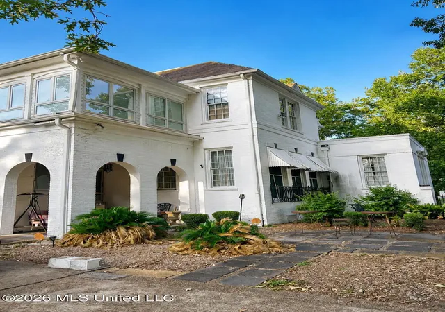 10th image of 351 S Washington Ave, Greenville, MS 38701 | MLS# 4156040