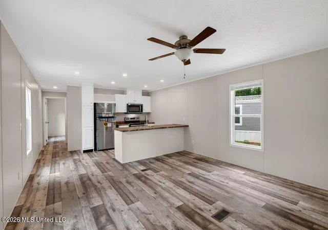 Photo 3 of Manufactured home for sale at 7729 Narcissus Dr, Gautier, MS 39553 | MLS# 4156132 | Listing updated on 2026-07-31